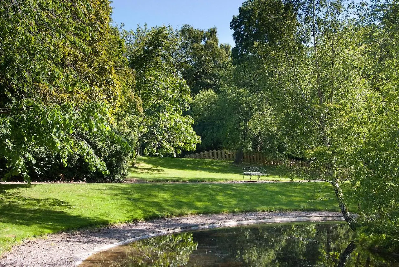 Charming Ground Floor Triple Room Edinburgh Inn