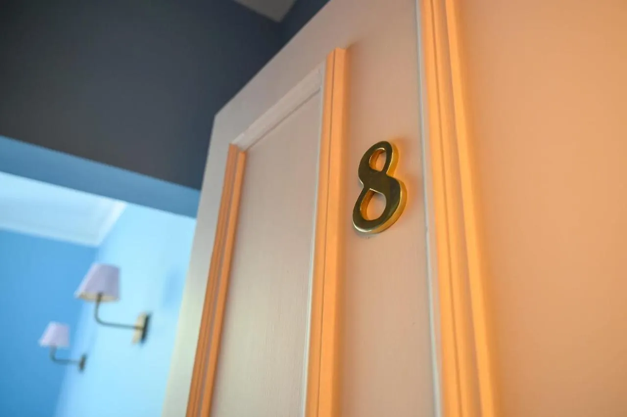 Charming Ground Floor Triple Room Edinburgh Inn