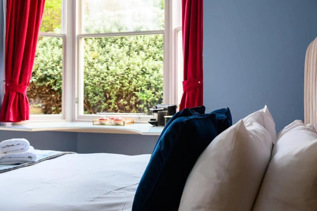 Charming Ground Floor Triple Room Edinburgh 0*,  United Kingdom